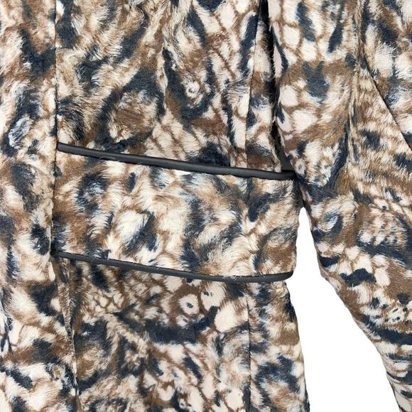 Chicos Leopard Print Hair like Zip Front Jacket Size 0 Small - Picture 2 of 6